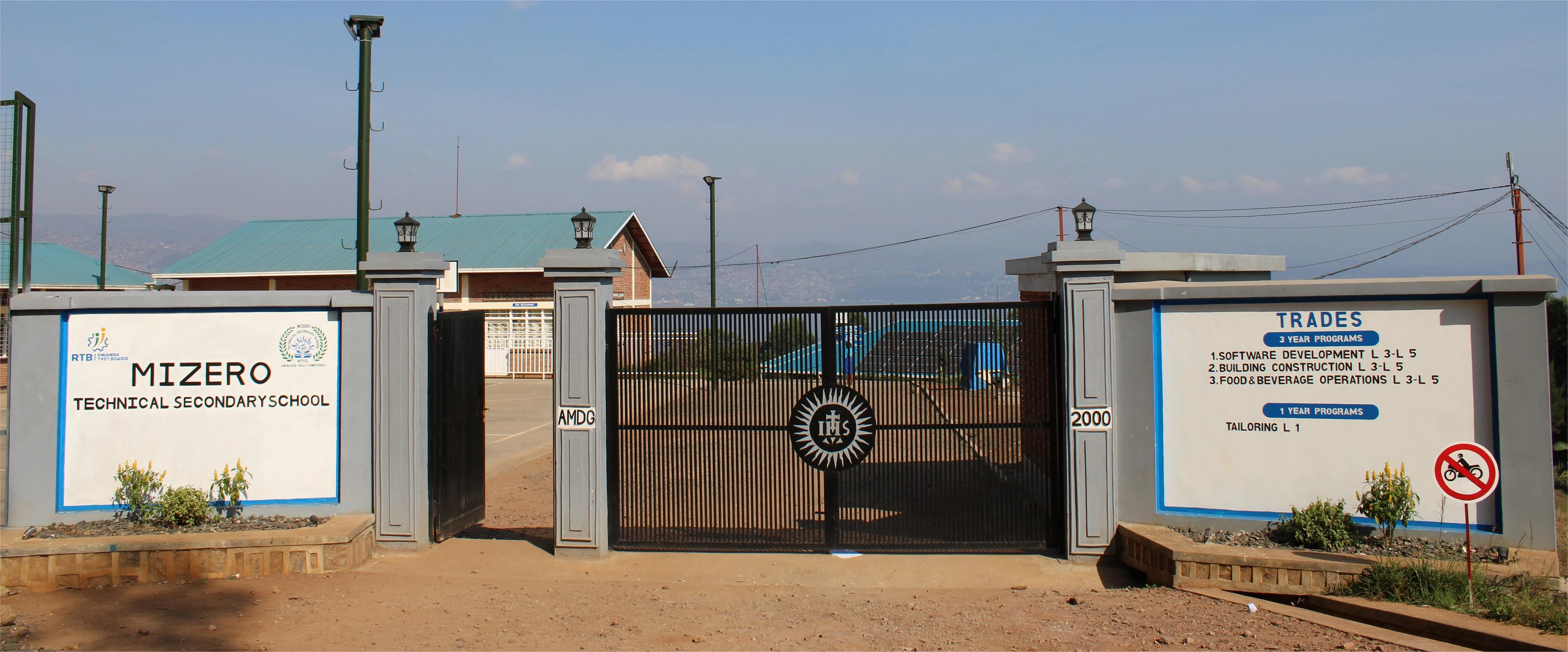 A welcome message banner for Mizero Technical Secondary School